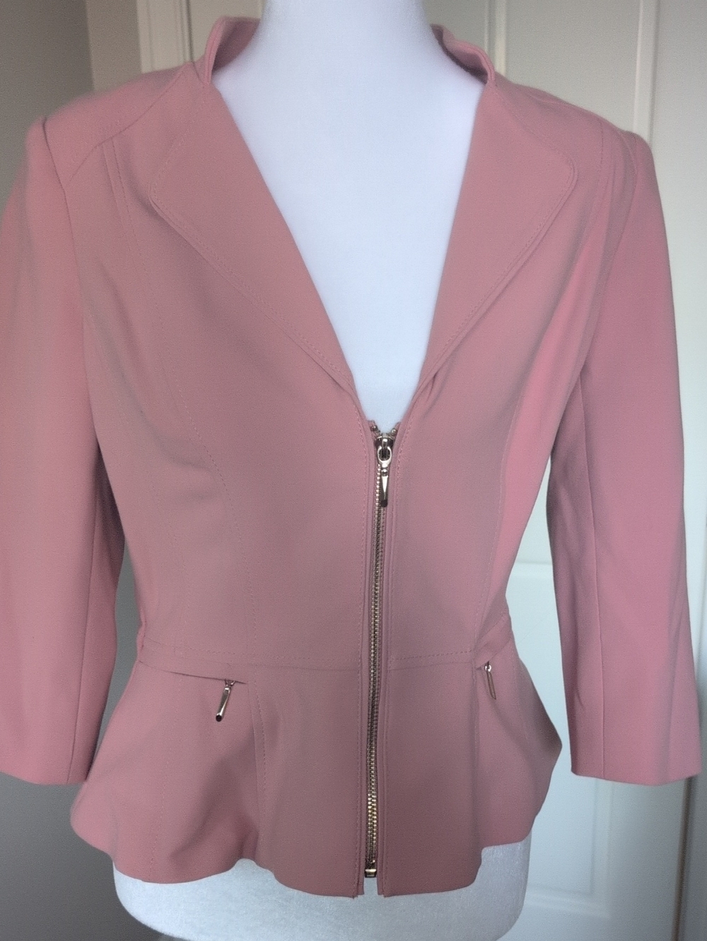 White House Black Market Women’s Pink Zip-Front Peplum Jacket Size 2